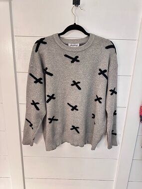Urban Weekend Gray Sweater Black Cross Print Size Medium Crewneck Knit Pullover